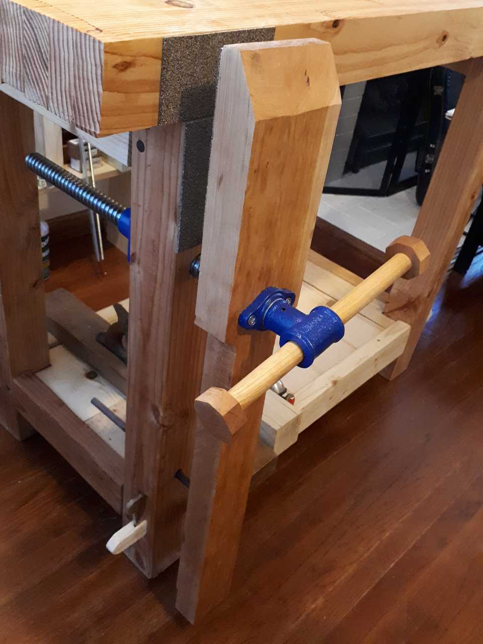 Dowel at the bottom of the vise